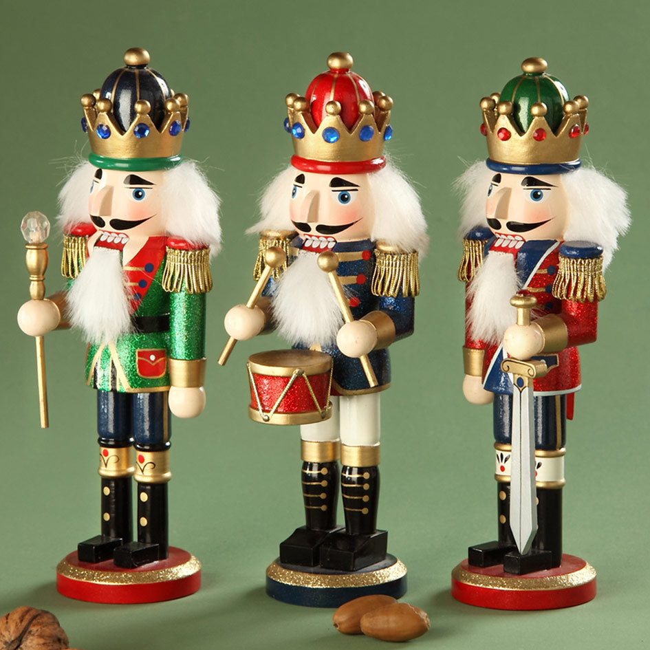 Sett med 3 klassiske nøtteknekkere