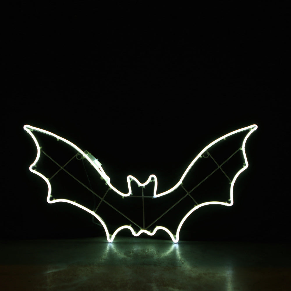Flaggermus 90x46 cm hvit neon. Halloween