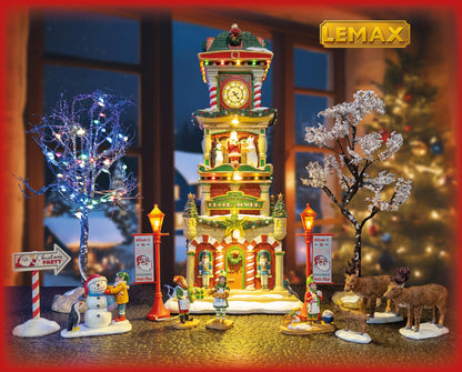 Juleby fra Lemax. Klokketårn med tilbehør