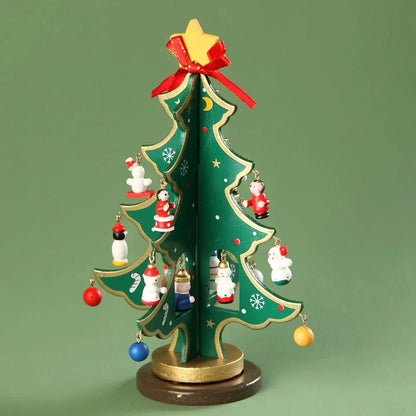 Juletre laget av tre - med figurer - Juletrepynt.no