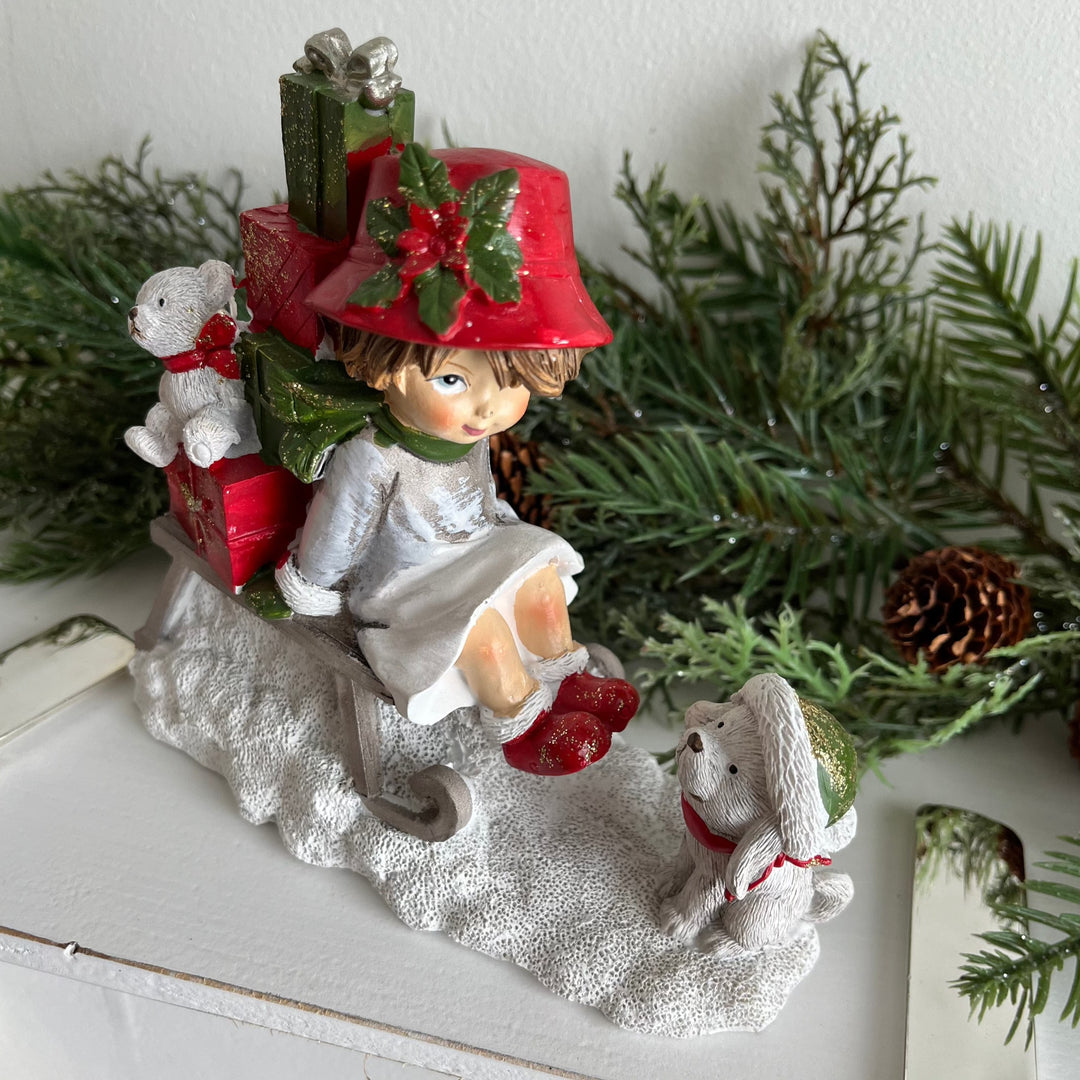 Julepynt Pike på kjelke med hund og gaver (12,5cm)