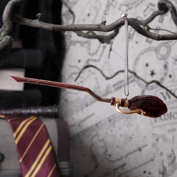juletrepynt Harry Potters sopelime - Firebolt ( 15,5 cm)