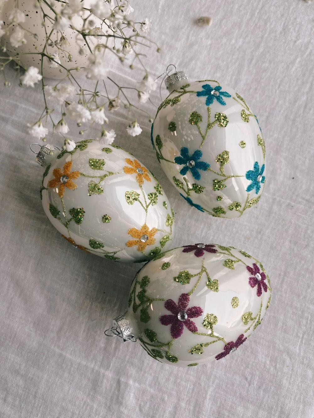 Stort påskeegg m/ blomster, 1 stk (12cm) - Juletrepynt.no