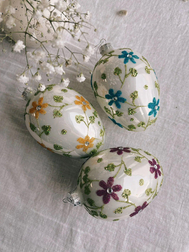 Stort påskeegg m/ blomster, 1 stk (12cm) - Juletrepynt.no